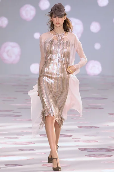 Look 32